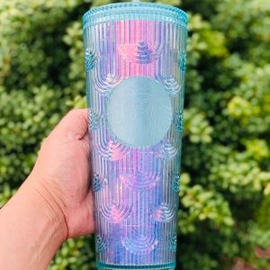 Starbucks Itidescent Mermaid Scales Tumble
